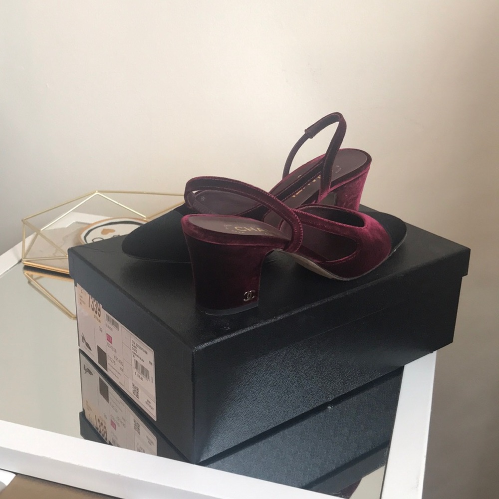 Chanel Slingbacks in Burgundy/Black